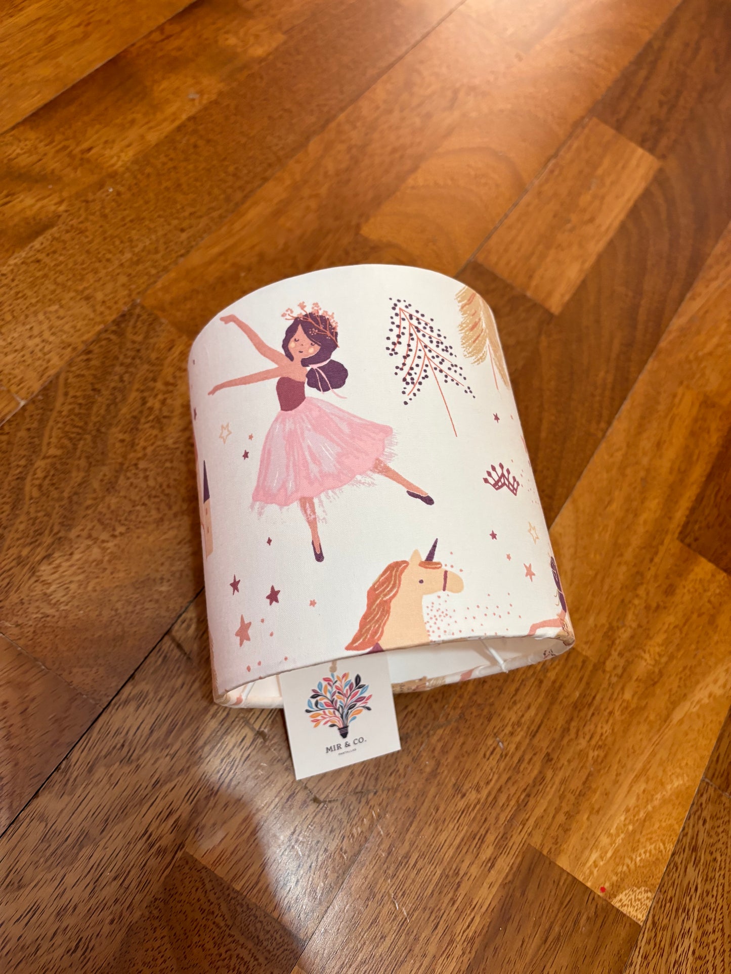 Pantalla infantil bailarina