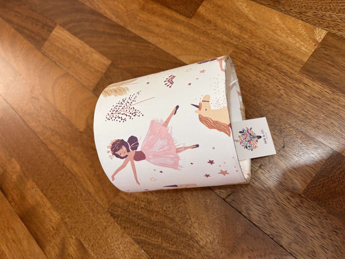 Pantalla infantil bailarina