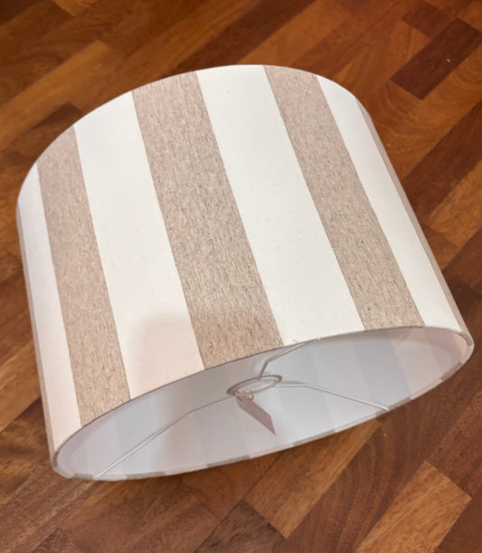 Pantalla tela rayas beige y blanco roto
