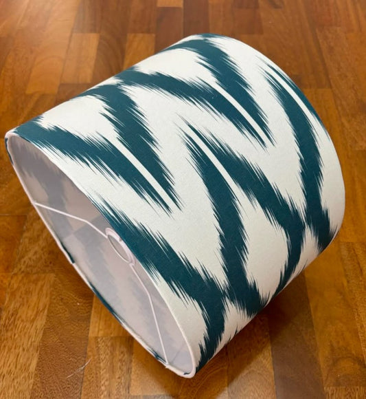 Pantalla Ikat azul