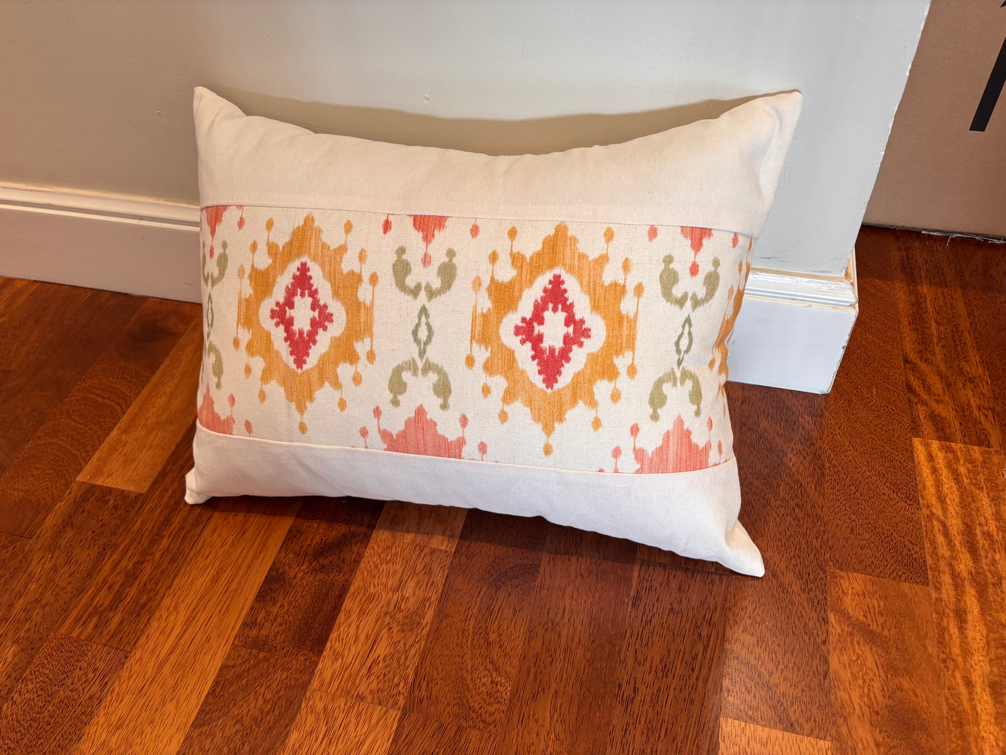 Cojin con franja Kilim terracota