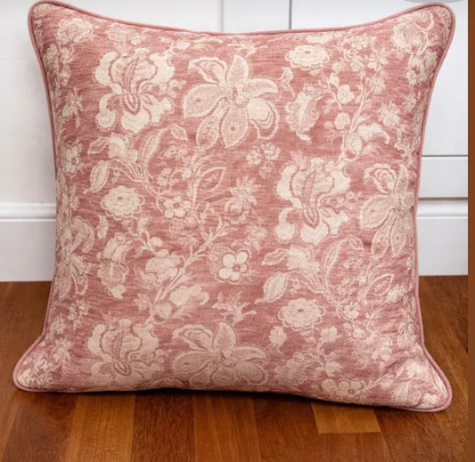 Cojin tela flor rosa