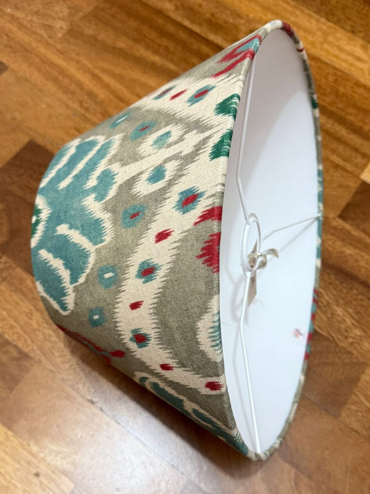 Pantalla cónica tela ikat turquesa
