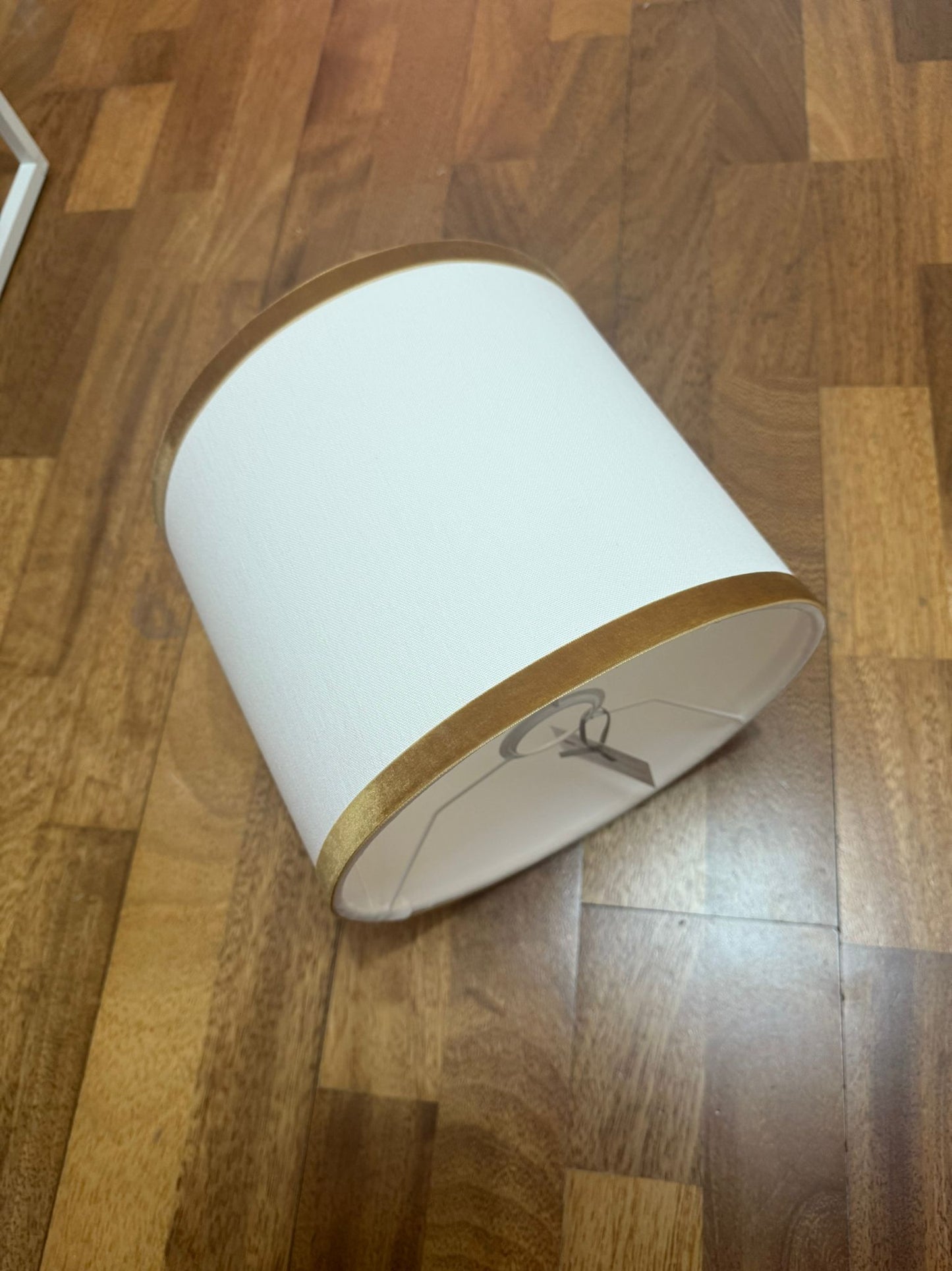 Pantalla lino blanco y terciopelo